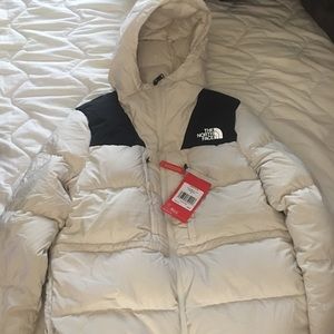 Woman’s north face puffer jacket